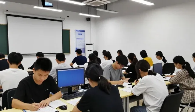 职业资格考试通过率低?如何有效提升成绩?